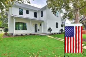 3-Types-of-Flagpoles-and-How-to-Pick-One-for-Your-Home-or-Business