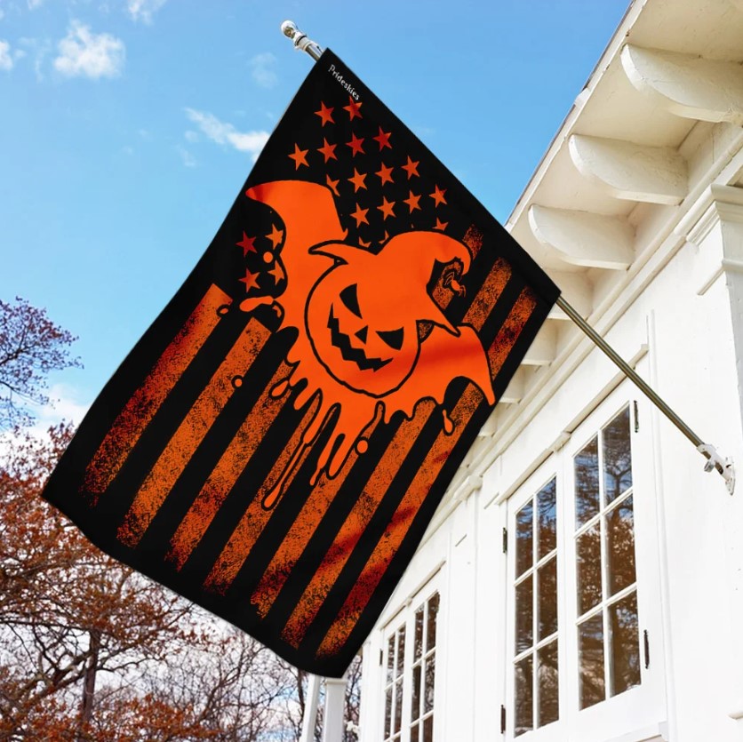 3 Tips for Choosing the Best Halloween Flags for Spooky Season
