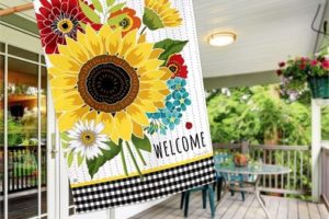 How to Use and Get the Most Out of Your Decorative House Flags